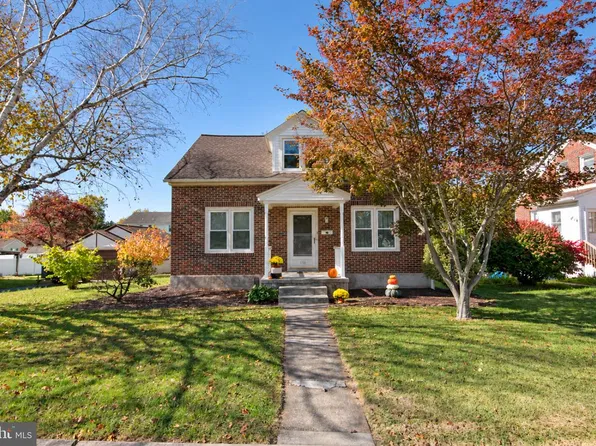138 Elwyn Ave, Sinking Spring, PA 19608