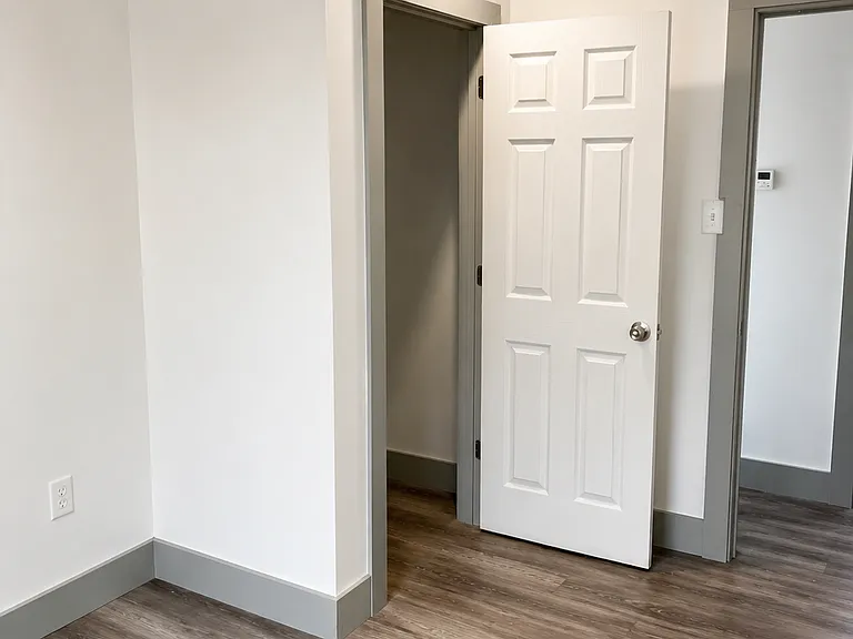 3933 Ohio St — Photo 2