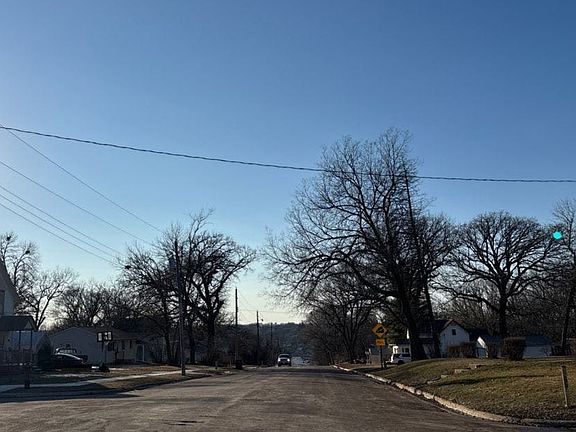 4th image of 203 Thomas Hill Rd