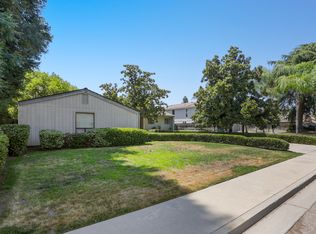 231 S Cottonwood Ct, Visalia, CA 93291