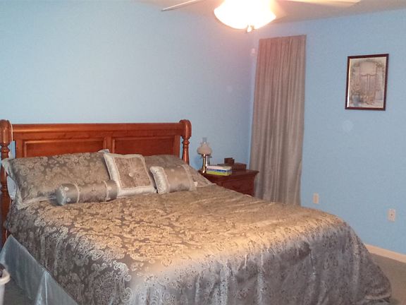 5th image of 172 Viola St #0