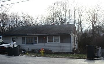 2nd image of 71 Cedar Ave
