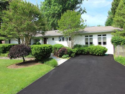 8700 Fenway Dr, Bethesda, MD, 20817