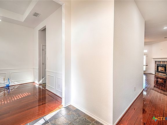 4th image of 5634 Alexandria Dr
