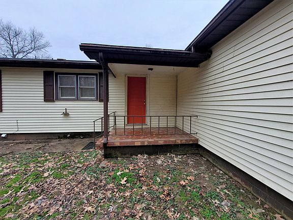 4th image of 470 Lamb Dr