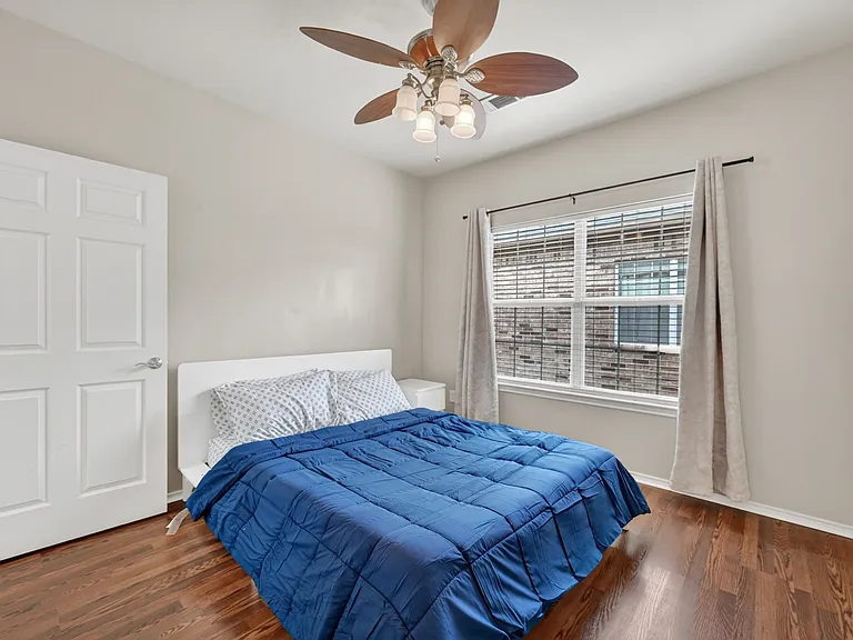 154 Castleridge Dr #B — Photo 23