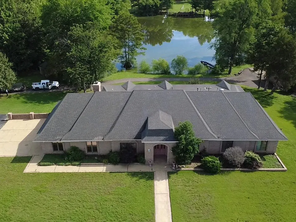 8220 Hunters Creek Dr