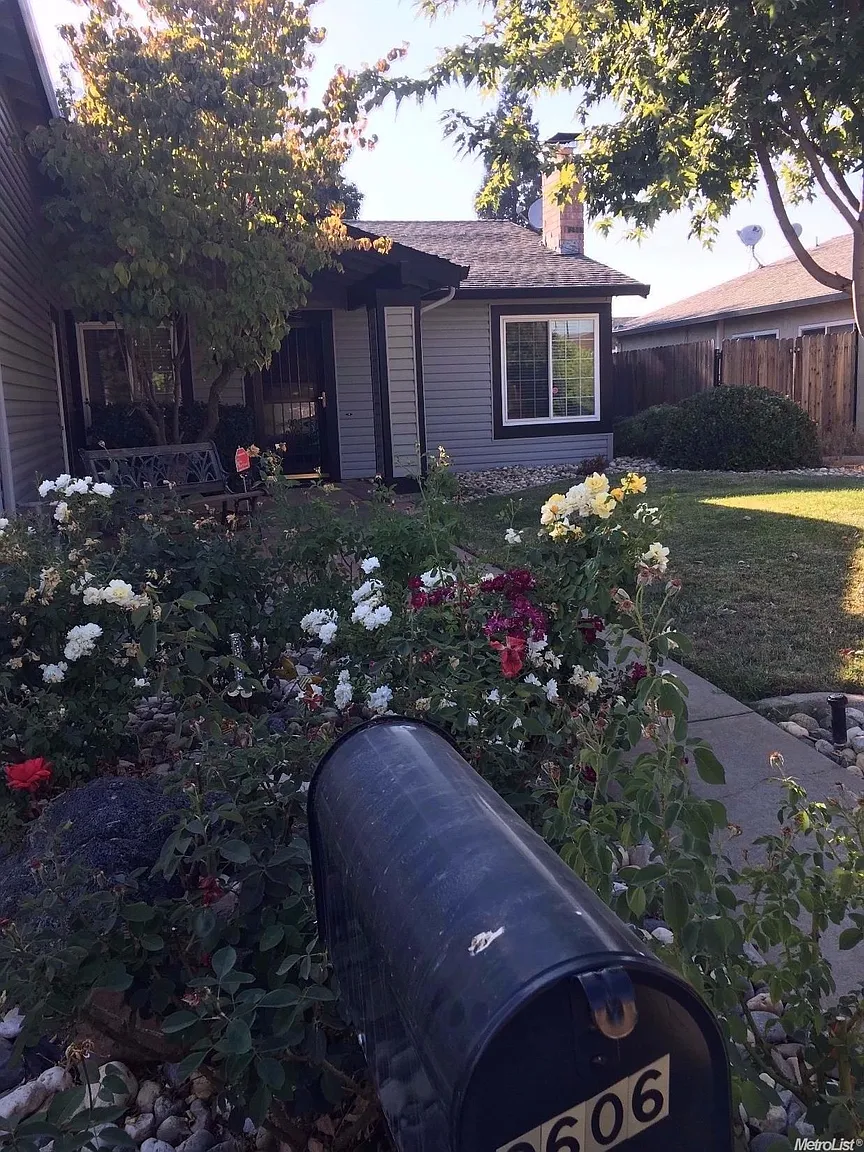 9606 Mirandy Dr photo 1