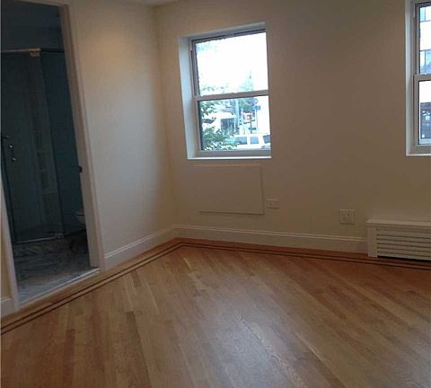 4th image of 14945 Northern Blvd #1V