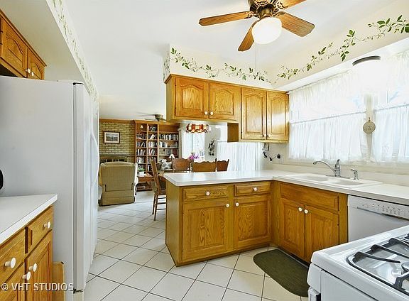 4th image of 1434 N Mitchell Ave