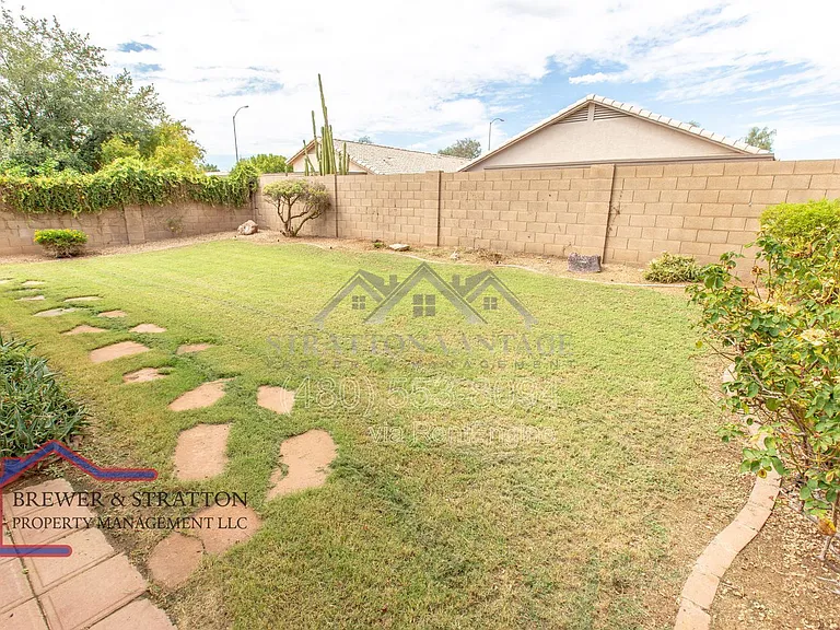 4962 E Holmes Ave — Photo 8