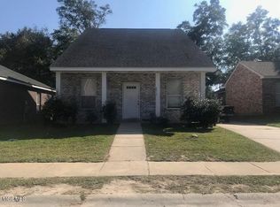 2916 Magnolia Ct, Gulfport, MS 39507