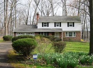 1015 Sackettsford Rd, Ivyland, PA 18974