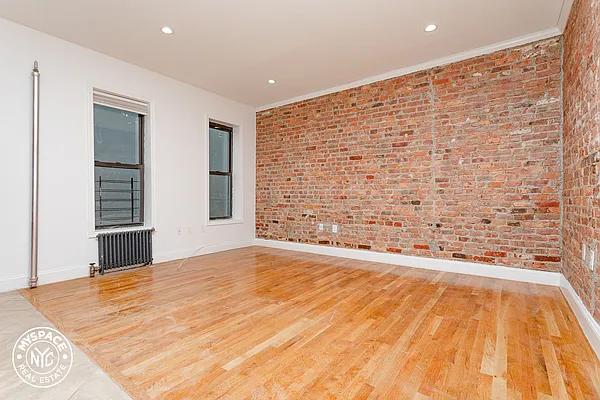 Rented by MySpaceNYC | media 28