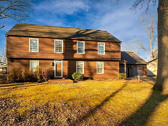 3rd image of 1804 Julianne Dr