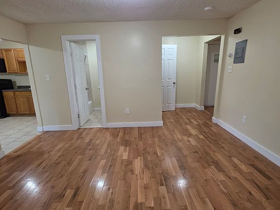3rd image of 564 Howard Ave #L3