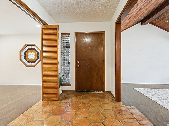 4th image of 15103 SPRING WATER CIR
