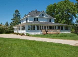 6799 Woodland Dr, Waunakee, WI 53597