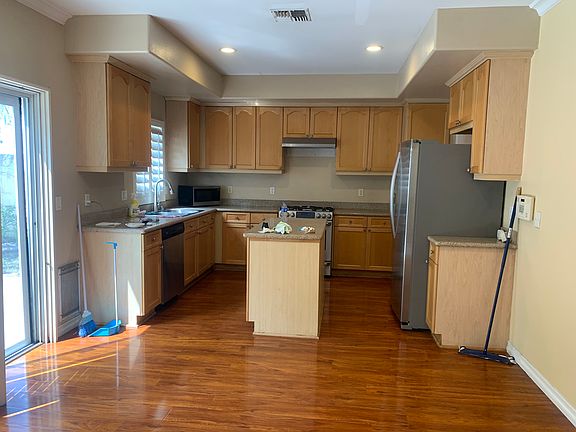 4th image of 2313 Redondo Village Way