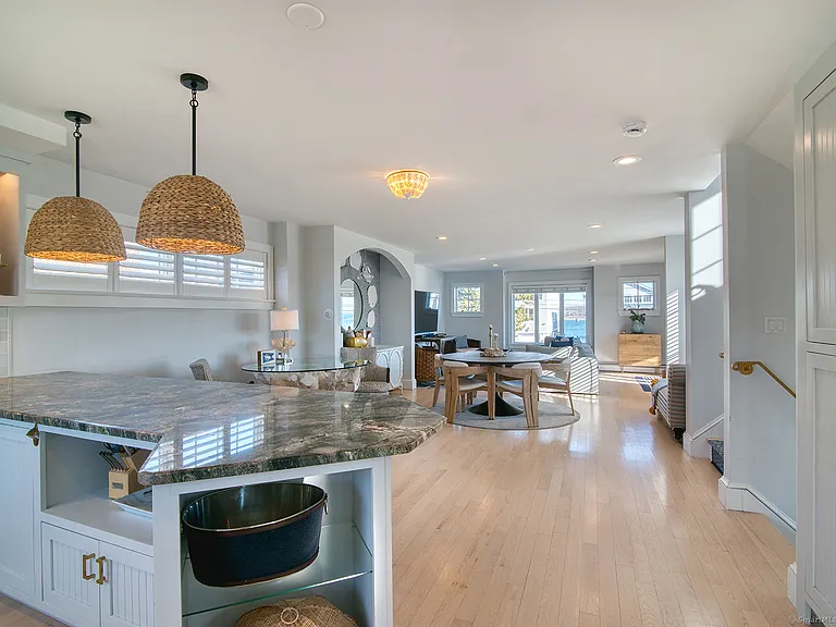 99 Jupiter Point Rd — Photo 4