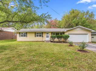 1145 S Plaza Avenue, Springfield, MO 65804