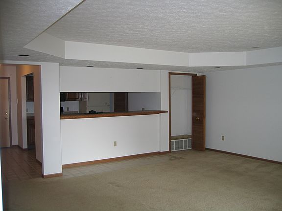 3rd image of 8603 Scenicview Dr #Q103