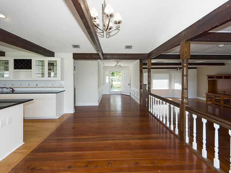 923 River Rd — Photo 15