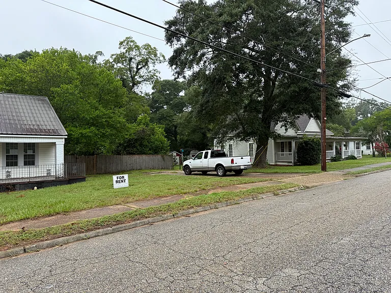 528 Newton Ave — Photo 19
