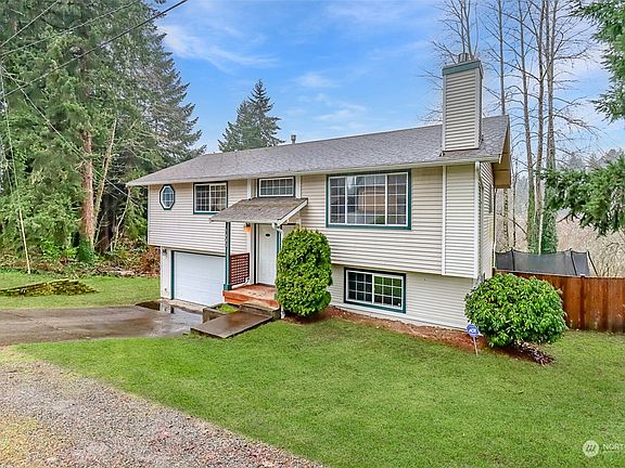 2nd image of 5431 Henslin Drive SE
