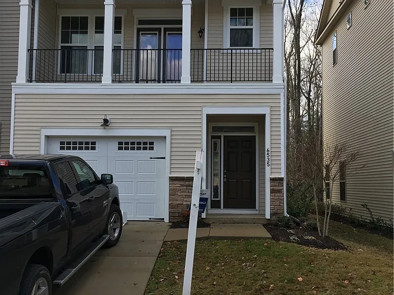 6485 Revere St — Photo 1