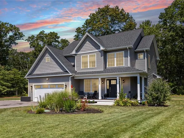 51 Kenyon Hill Trl, Richmond, RI 02898