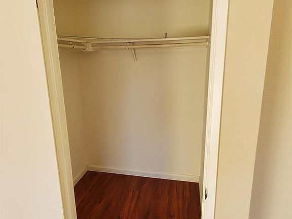 5th image of 3215 Nicole St