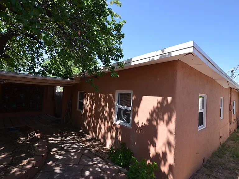 303 Villeros St — Photo 56