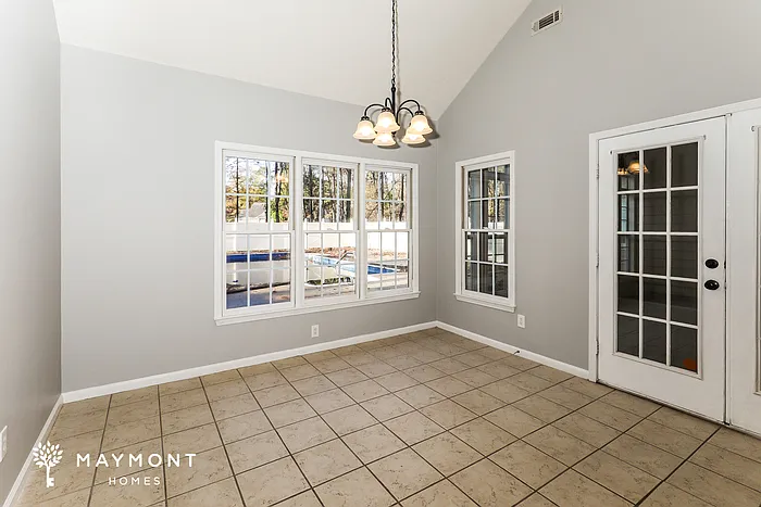 361 Toccoa Pl — Photo 5
