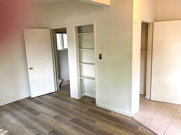 4th image of 3214 NE 190th St