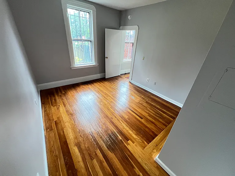 5 Whitman Court Sodo Brownstone Neighborhood #1C — Photo 9