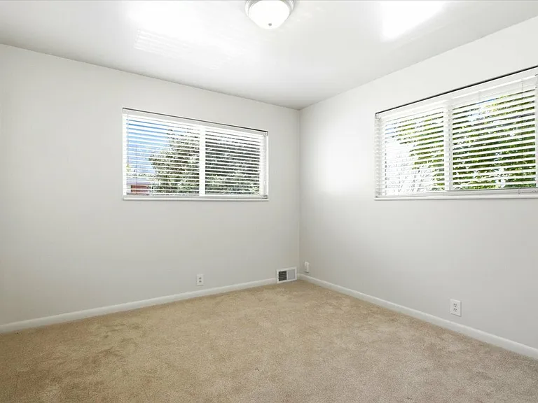 3036 S Sequoia Dr — Photo 23