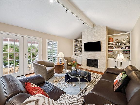 4th image of 1534 Beaconshire Rd