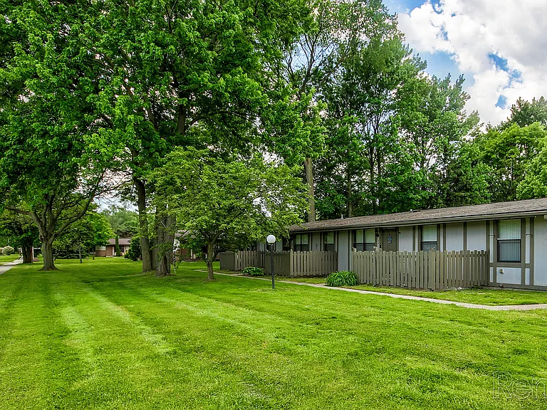 Willowood Apartments — Photo 19
