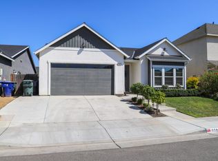5284 W Lamona Ave, Fresno, CA 93722