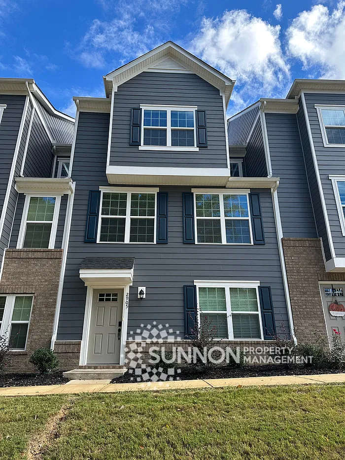 4 bed, 3.5 bath, 2123 sqft, $2,500 — Photo 2