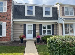 7418 Nantucket Cv, Hanover Park, IL 60133