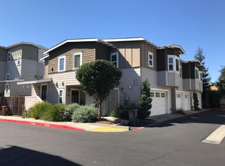 210 Valley Oak Dr, Napa, CA 94558