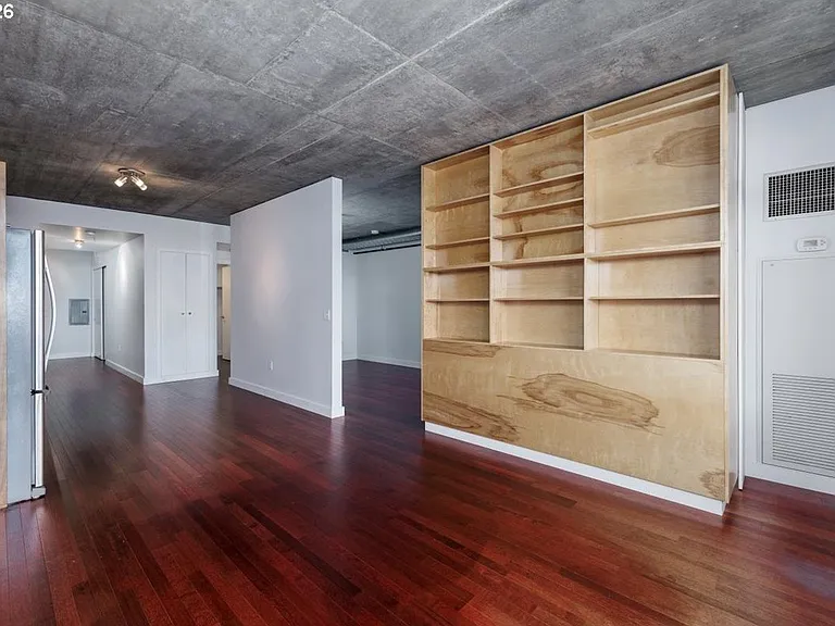 1926 W Burnside St #1511 — Photo 9