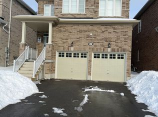 1807 Fosterbrook St, Oshawa, ON L1K 3G5