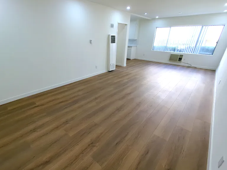 6804 Baird Ave #17 — Photo 11