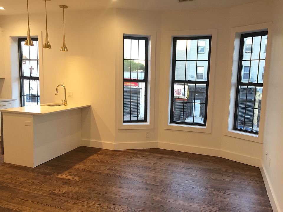 1st image of 849 Rogers Ave