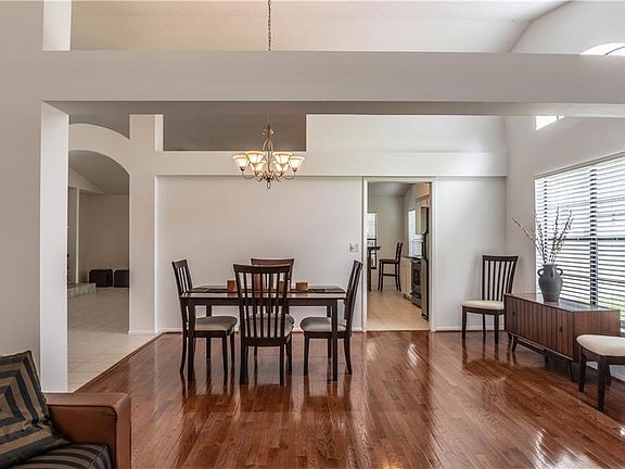 4th image of 12203 Steppingstone Blvd