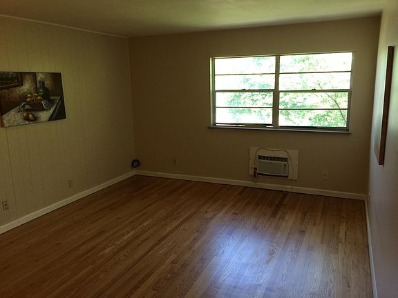 5th image of 2445 Old Knoxville Pike