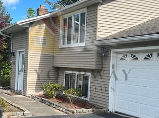 52 Kimbrook Dr, Rochester, NY 14612